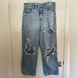 Curvy 90s Straight American Eagle Outfitters Light Blue Distressed Jeans